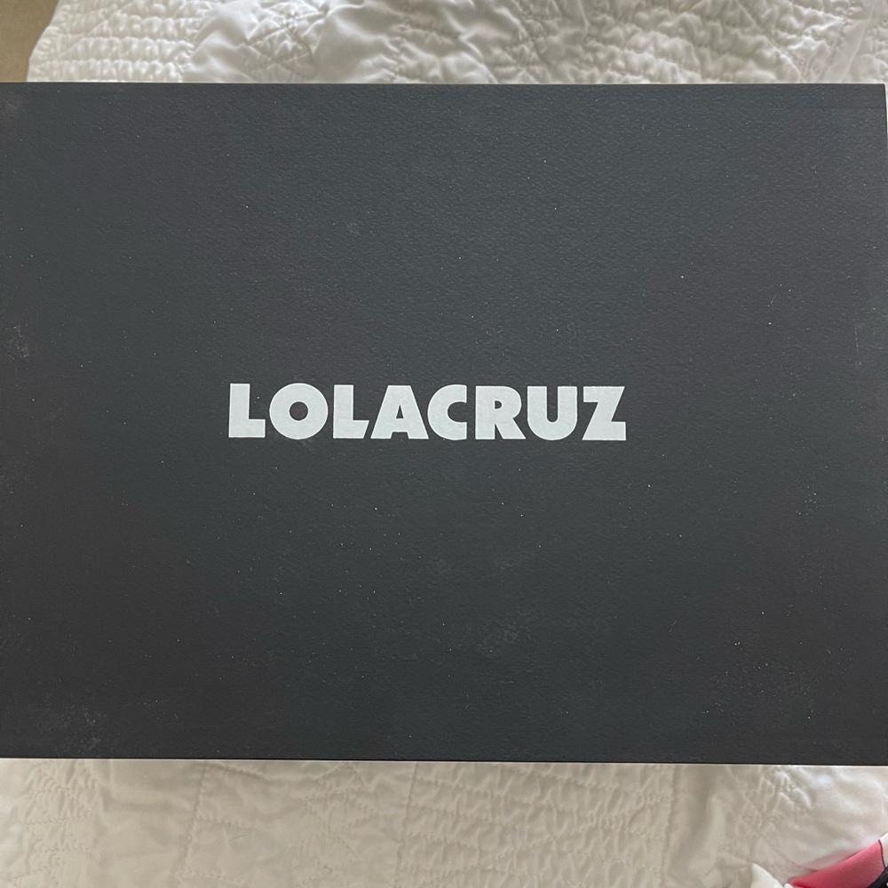 Lola Cruz smiley face sneaker - Picture 10 of 11
